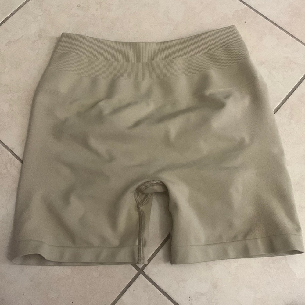 Alphalete Amplify Linen Shorts